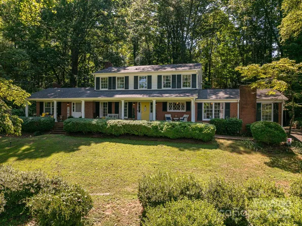 1055 Fairway Ln, Lincolnton, NC 28092