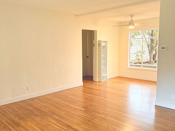 4th image of 3844 Evans St APT 1