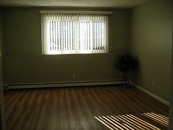 4th image of 94 Briggs Street A #A