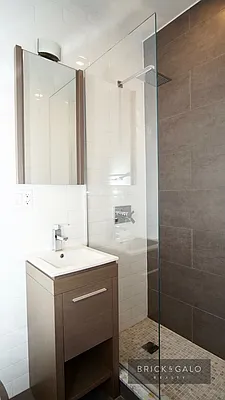 Rented by Compass | media 22