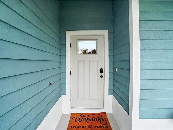 4th image of 21434 DEKALS AVENUE