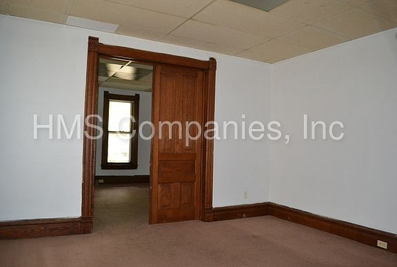 3rd image of 1118 Jefferson Ave APT 2