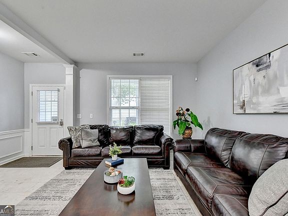 5th image of 515 Friars Head Dr