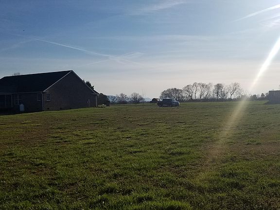 5th image of 128 Heritage Crossing Dr Lot 5