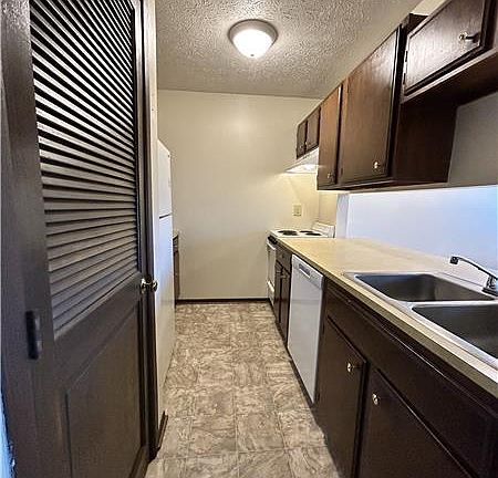 4th image of 623 Lovers Ln #B-5