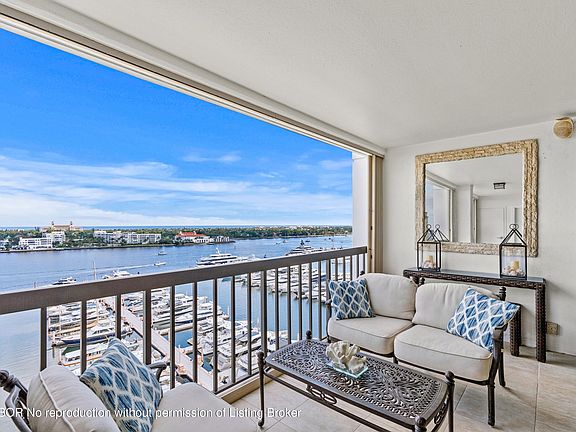 5th image of 400 N Flagler Dr APT 1702