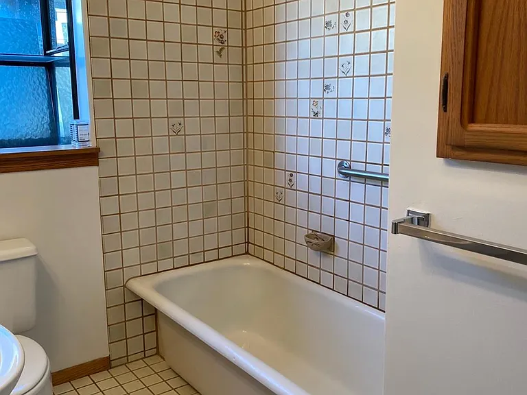 534 Curtis St — Photo 12
