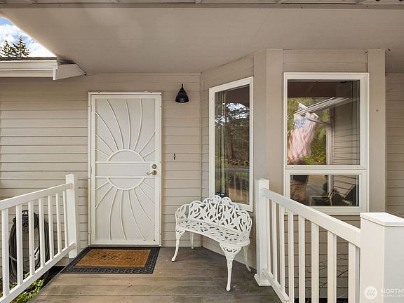 4th image of 13300 Stoney Ridge Lane SW