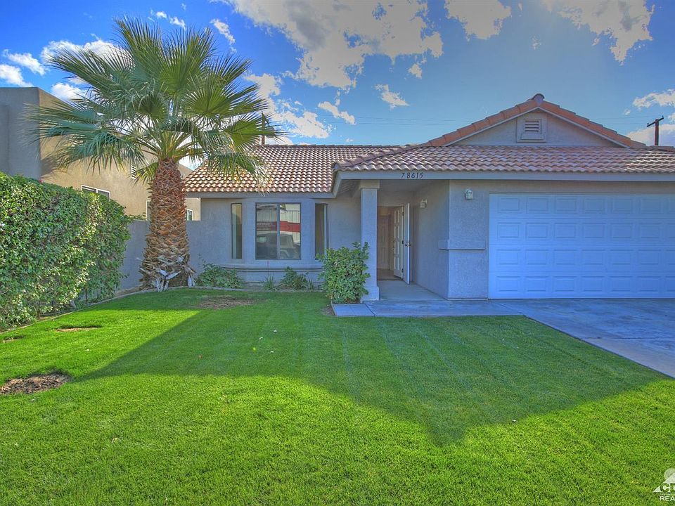 2nd image of 78615 Bottlebrush Dr