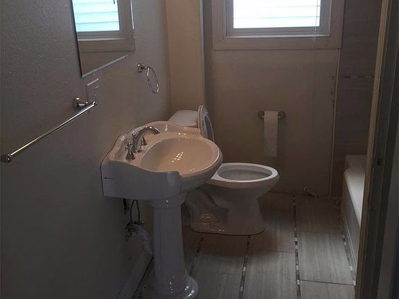 5th image of 63 Riverview Ave #1