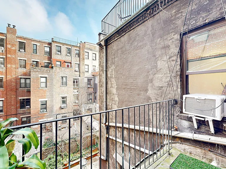 143 W 74th St #3B — Photo 6