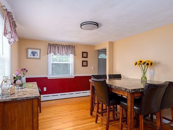 4th image of 70 Sherwood Hill Dr