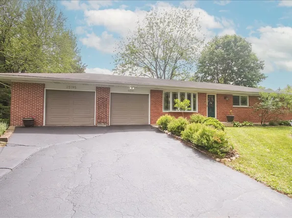 25195 W Tamarack Dr, Wauconda, IL 60084