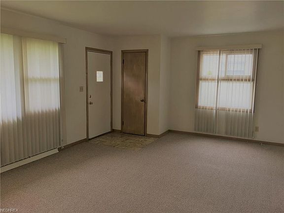 4th image of 2356 Stewart Dr NW