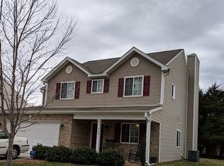 603 Hawthorn Ridge Dr, Whitsett, NC 27377