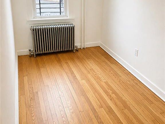 3rd image of 94 Gordon St