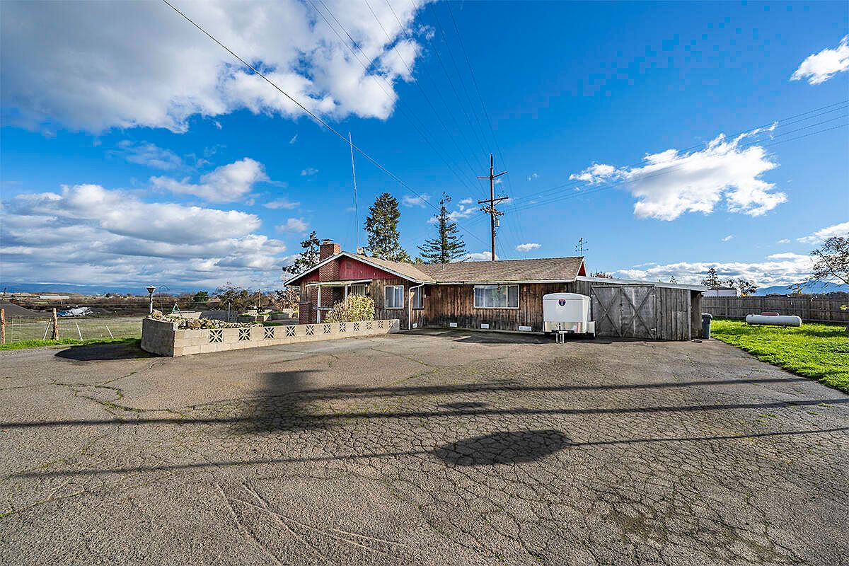 7215 Blackwell Rd, Central Point, OR 97502 Zillow