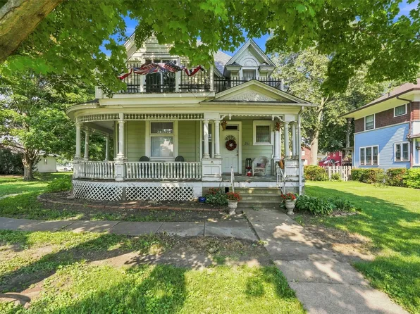 311 Main St, Pella, IA 50219