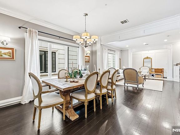 5th image of 1228 River Rd