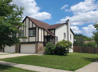 541 Commanche Trl, Wheeling, IL 60090