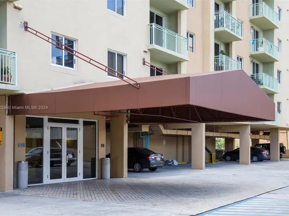 3500 Coral Way APT 607, Miami, FL 33145