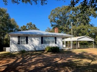 1426 Edgeworth Dr E, Northport, AL 35473