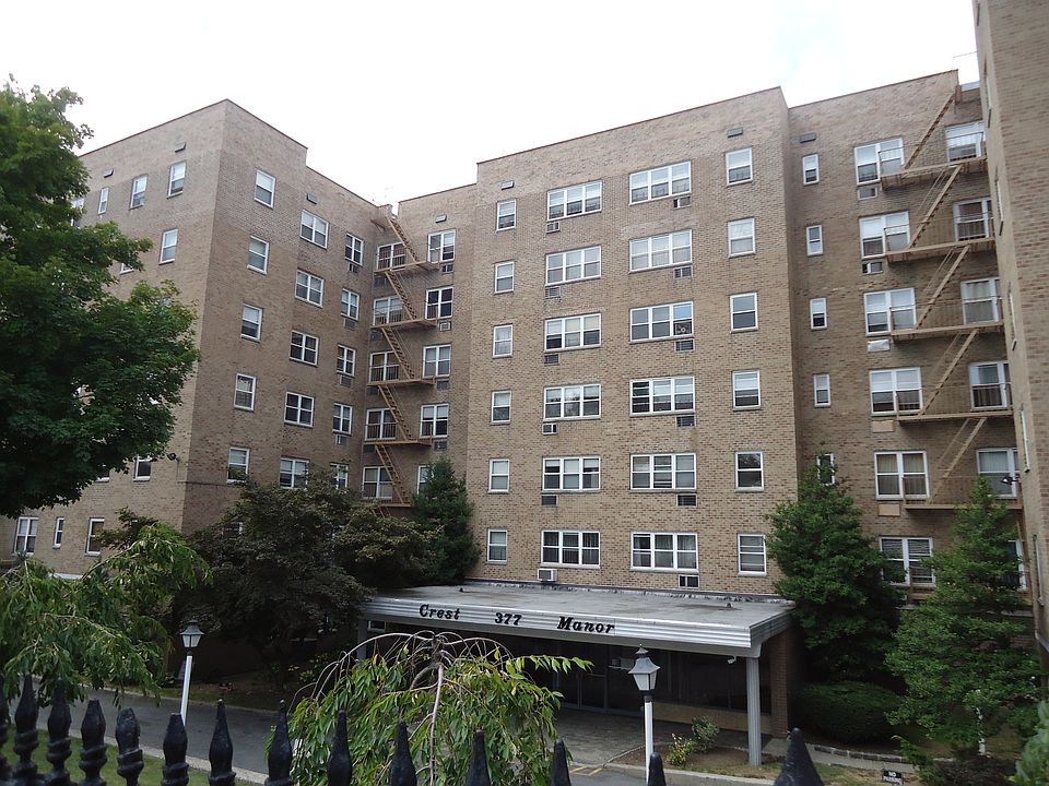 1st image of 377 N Broadway APT 303