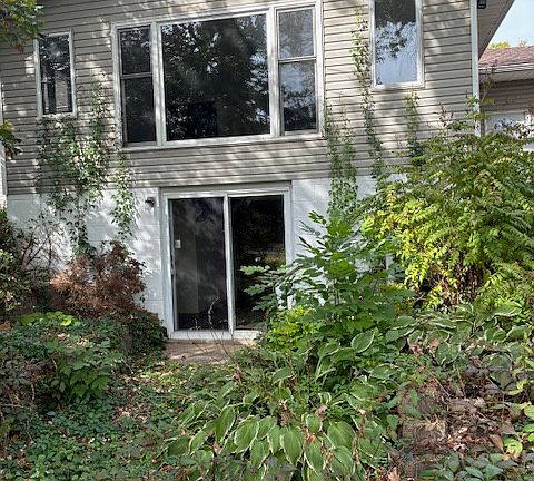 5th image of 2574 Fernwood St