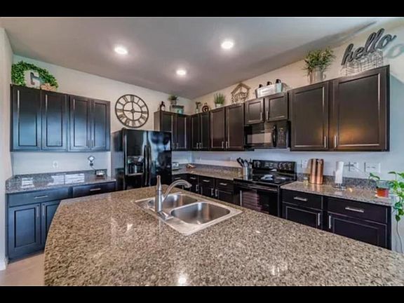 3rd image of 6928 Breezy Palm Dr