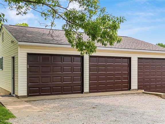 4th image of 1726 Potts Ln
