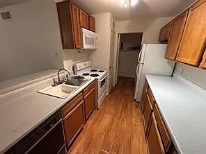 2 bed, 2.0 bath, 1014 sqft, $1,198 — Photo 4