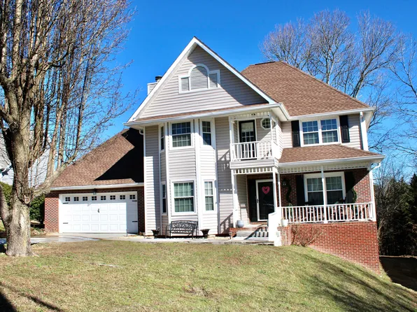 2021 Fairwind Ln, Soddy Daisy, TN 37379