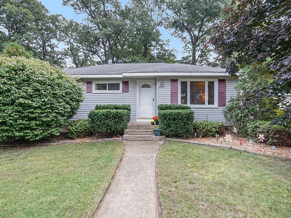 1st image of 4542 Marshall Ave SE