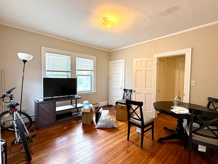 14 Craigie St #2 — Photo 2