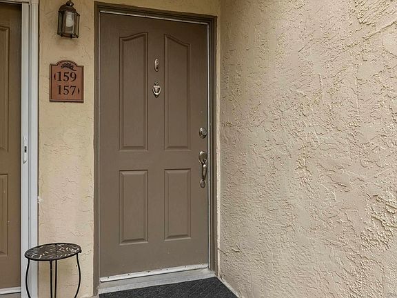 2nd image of 432 Edgehill Ln Unit 157