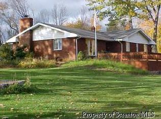 1343 Justus Blvd, Clarks Summit, PA 18411