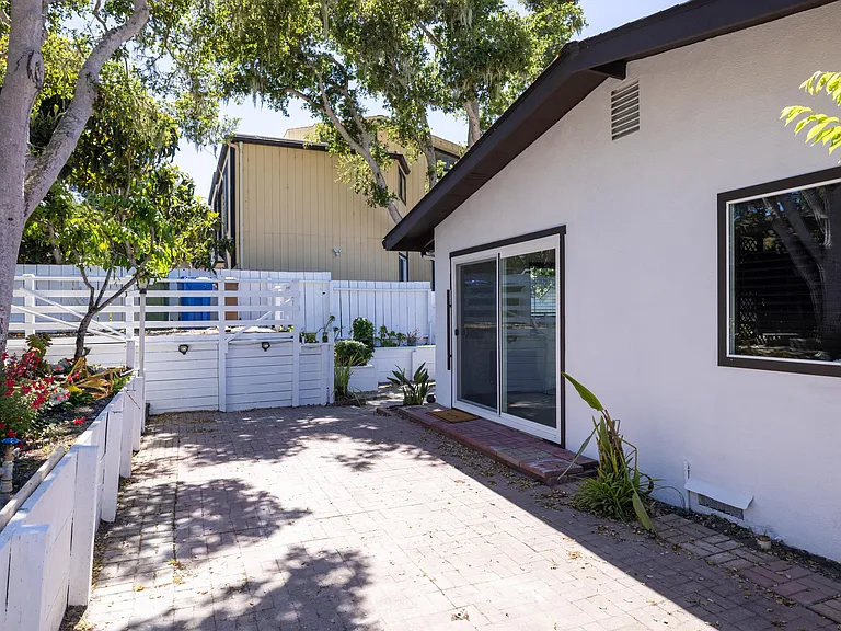 1571 David Ave — Photo 33