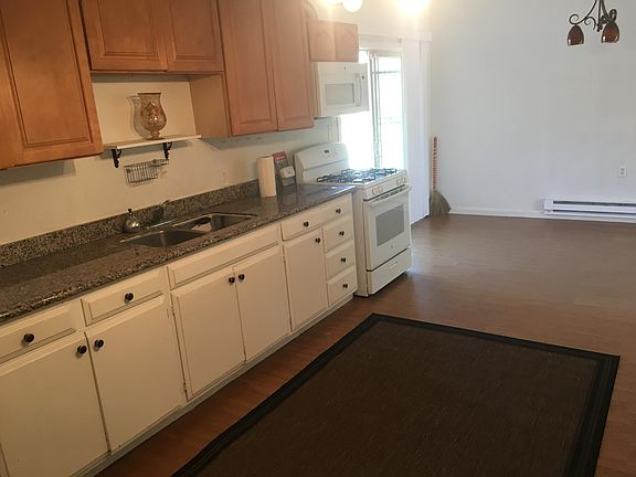 5th image of 7002 Greenly Dr