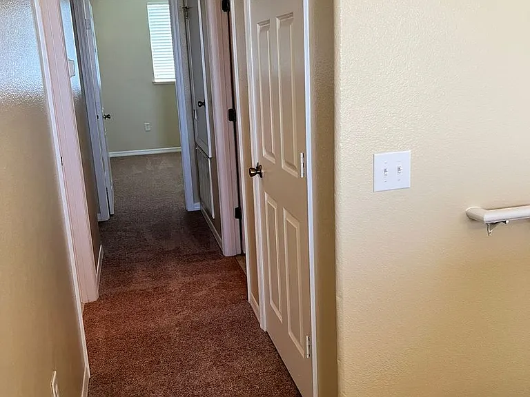 2202 Seven Oaks Dr — Photo 34