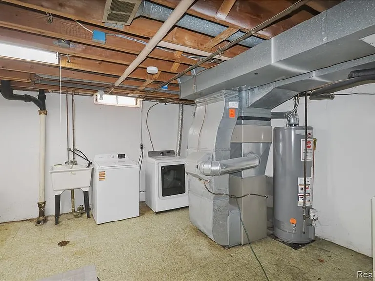 3125 Hedge Dr — Photo 19