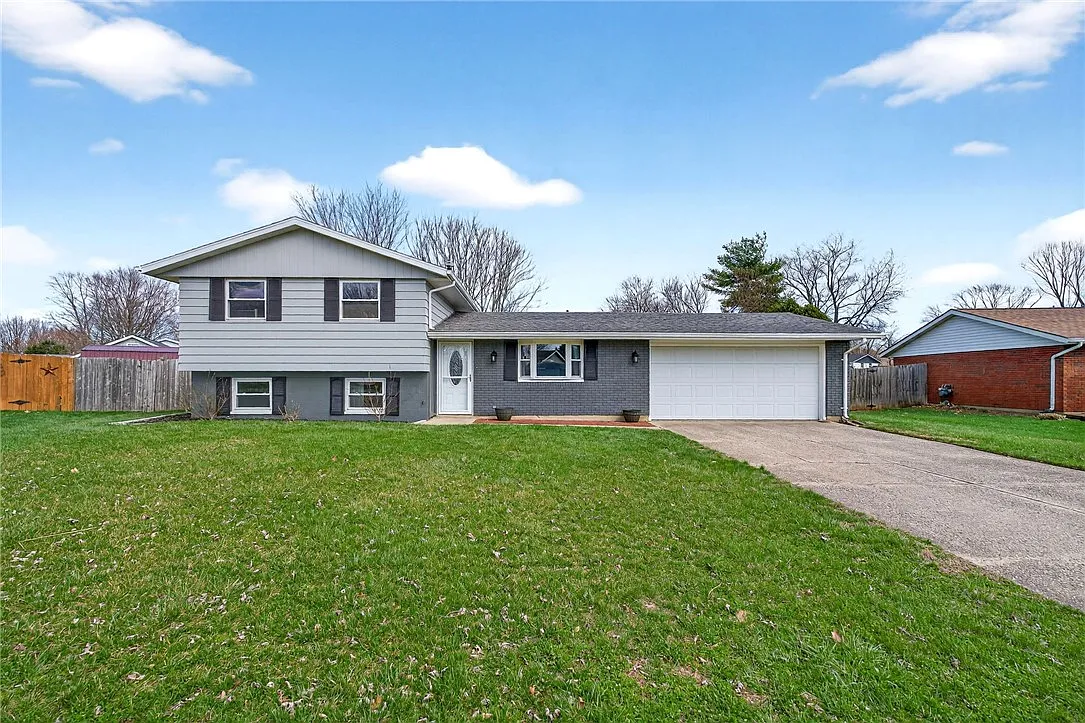 5221 Ottawa Dr photo 1