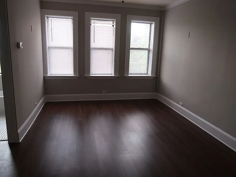 817 W Lakeside Pl — Photo 2