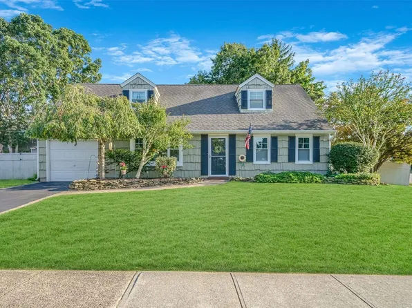 60 Taylor Street, Port Jefferson Station, NY 11776