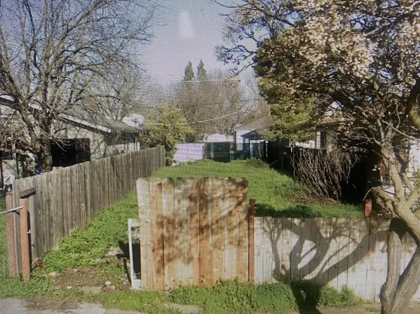 2315 E Sonora St, Stockton, CA 95205