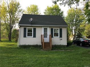 3054 Old Lakeview Rd, Hamburg, NY 14075