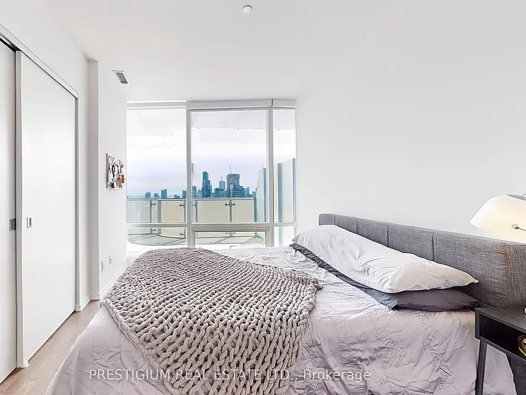 1 Bloor St E #4204 — Photo 15