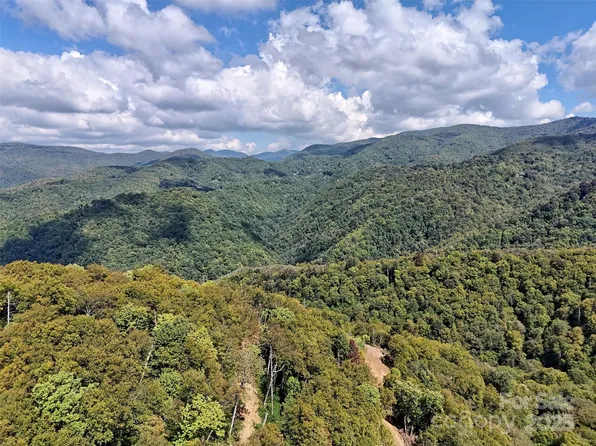 2 Black Rock Rd, Cherokee, NC 28719