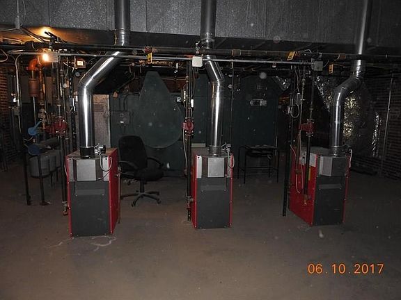 3rd image of 940 Park Ave