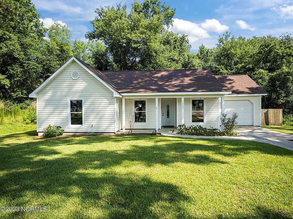 1st image of 1002 Birchwood Lane