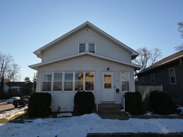 118 E 8th St, Muscatine, IA 52761